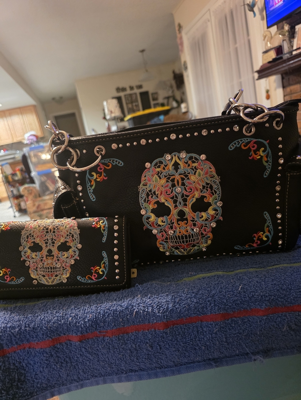 Montana West Black Leather Shoulder Bag with Multicolor Sugar Skull Embroidery - Picture 2 of 14